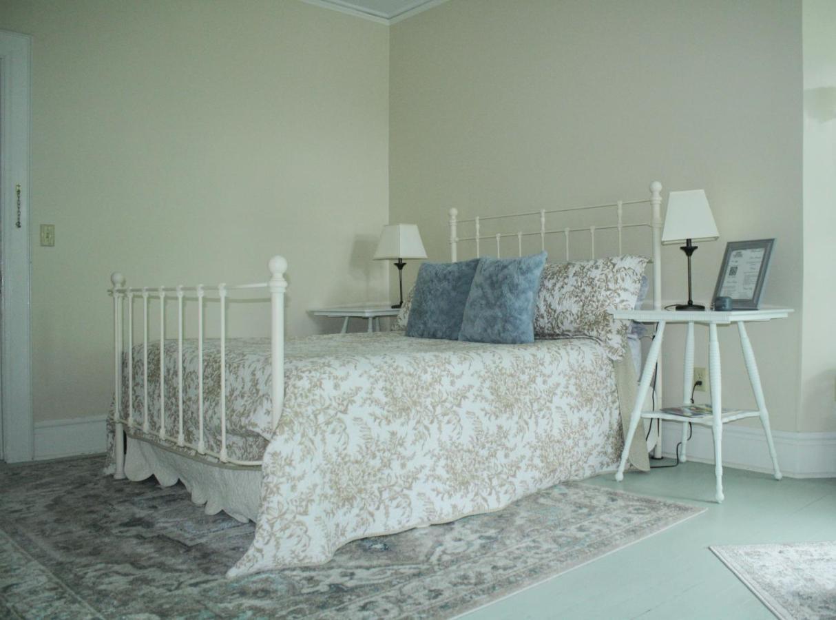 Franklin Manor Bed & Breakfast