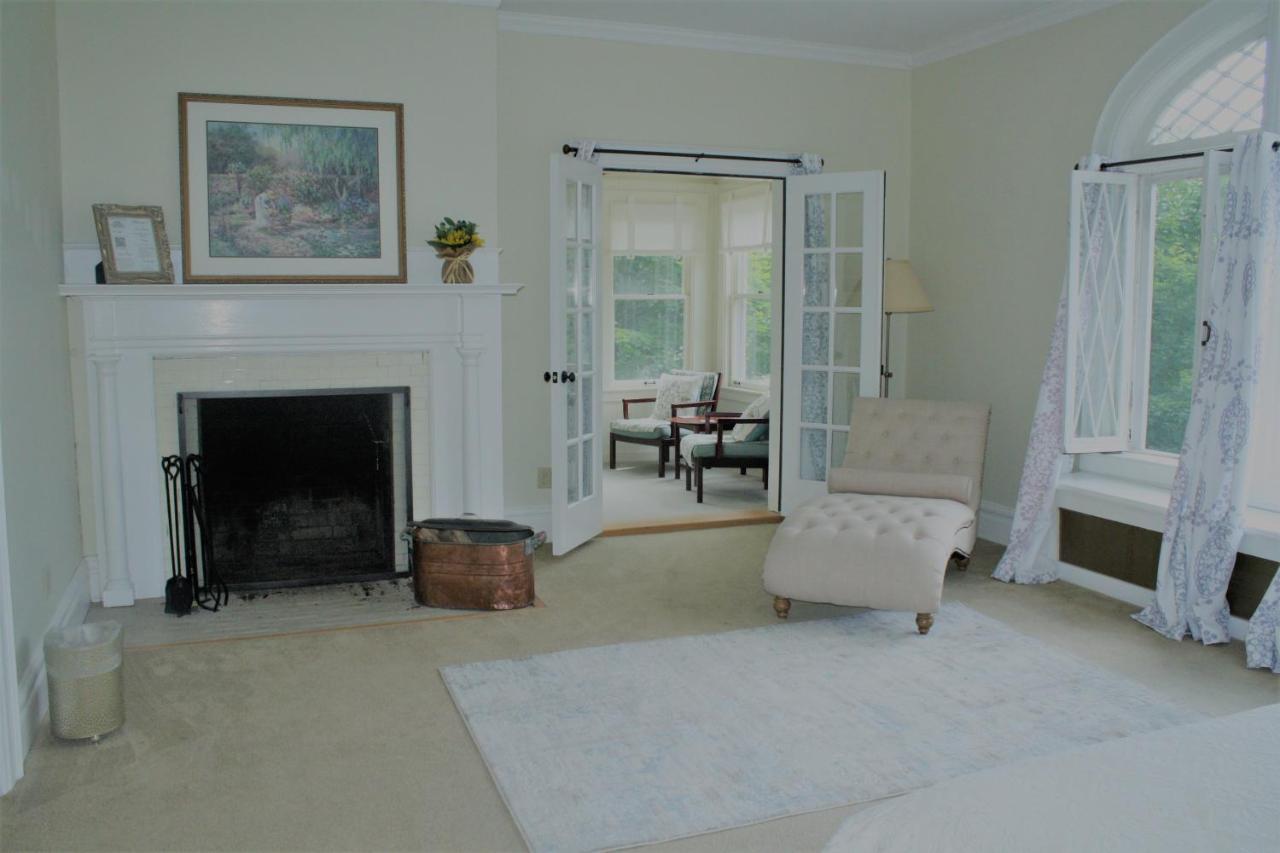Franklin Manor *
